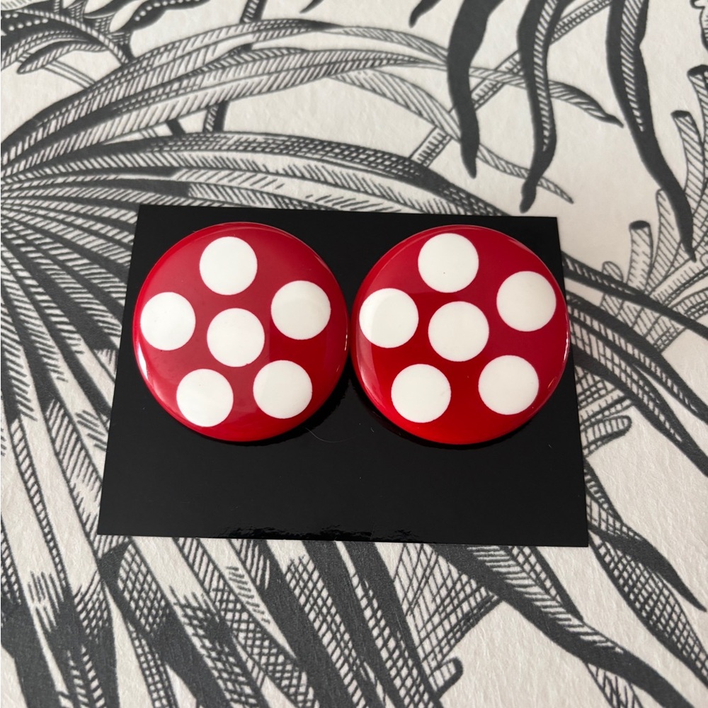 ❤️ Retro Red and White Polka Dot Clip On Earrings ❤️